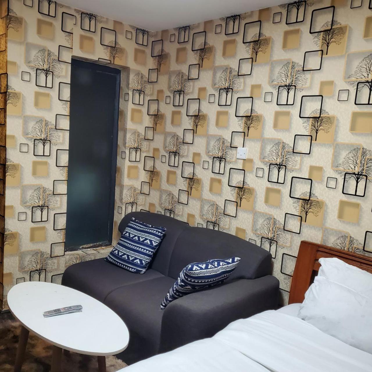 דירות ניירובי Lovely & Cozy Compact Studio Near Airport With Rooftop View מראה חיצוני תמונה