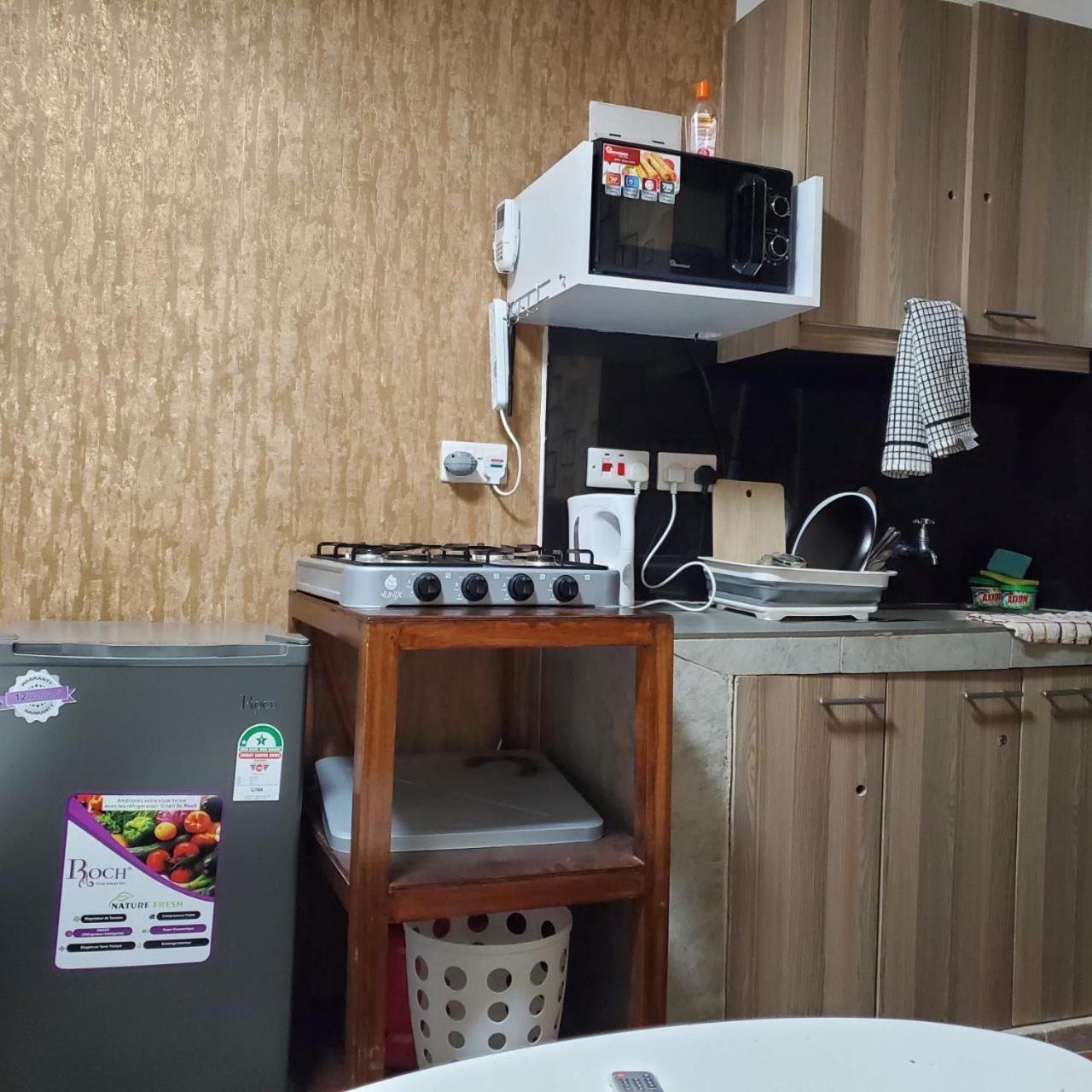 דירות ניירובי Lovely & Cozy Compact Studio Near Airport With Rooftop View מראה חיצוני תמונה