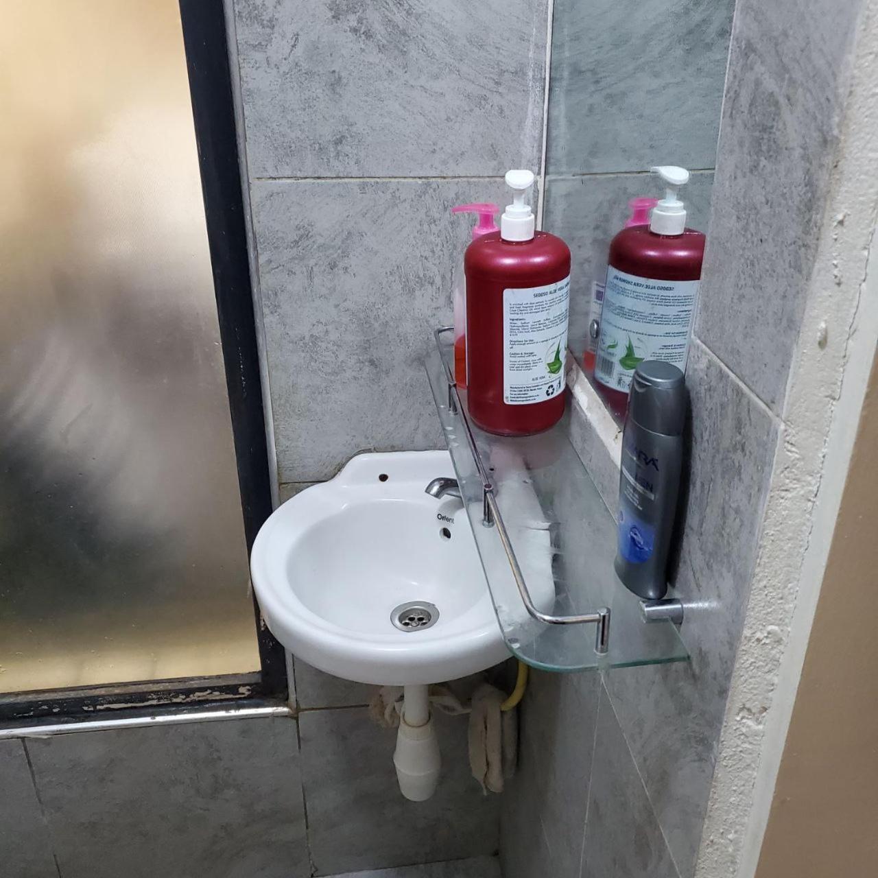 דירות ניירובי Lovely & Cozy Compact Studio Near Airport With Rooftop View מראה חיצוני תמונה